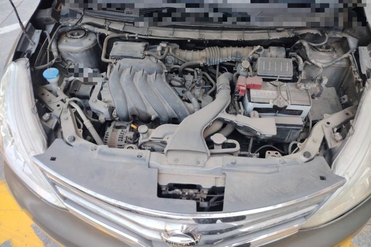 Used Nissan Livina 2013 1.6XE Manual Comfort Edition Engine Bay