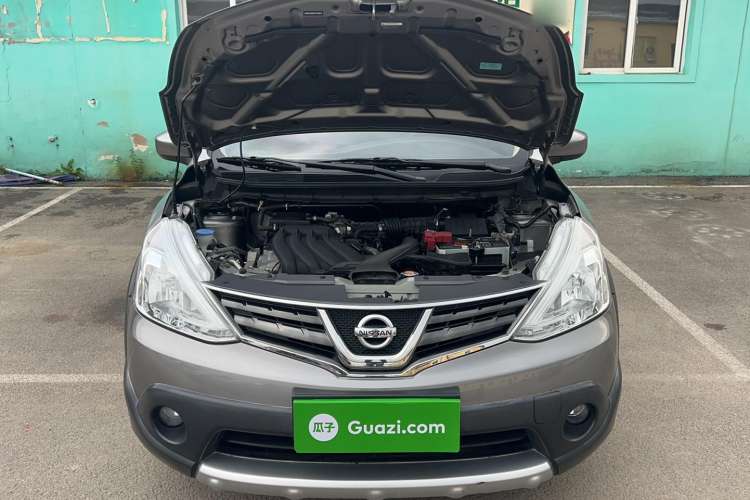 Used Nissan Livina 2013 JINRUI 1.6XV CVT Luxury Edition Engine Bay