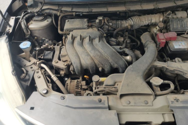 Used Nissan Livina 2013 Jingrui 1.6XL Manual Comfort Edition Engine Bay Right