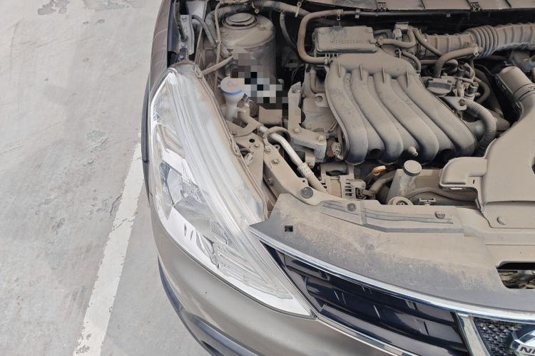 Used Nissan Livina 2013 Jingrui 1.6XL Manual Comfort Edition Engine Bay Right