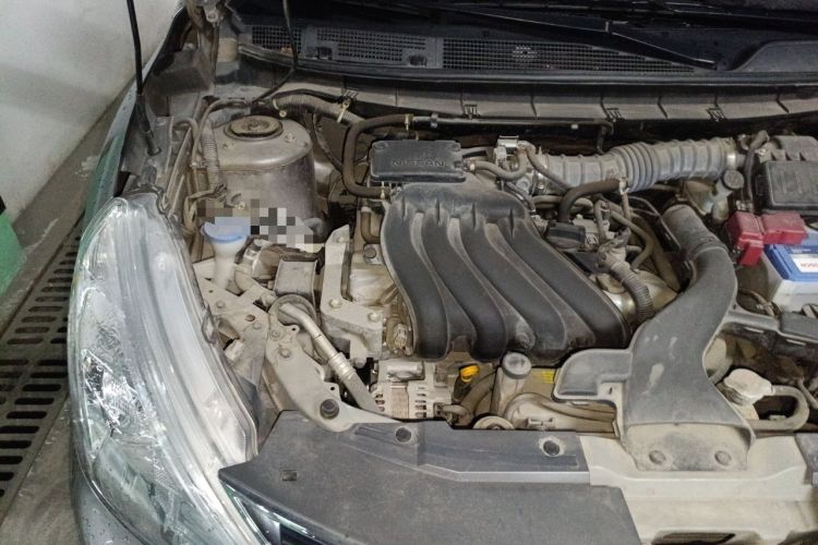 Used Nissan Livina 2013 Jingrui 1.6XL Manual Comfort Edition Engine Bay Right