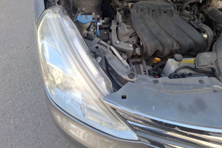 Used Nissan Livina 2013 1.6XE CVT Comfort Edition Engine Bay Right