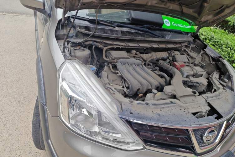 Used Nissan Livina 2013 Jingrui 1.6XL Manual Comfort Edition Engine Bay Right