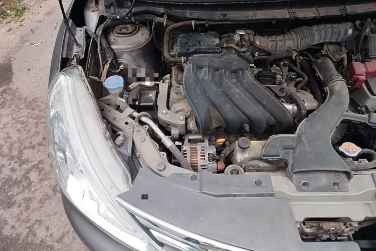 Used Nissan Livina 2013 1.6XE Manual Comfort Edition Engine Bay Right
