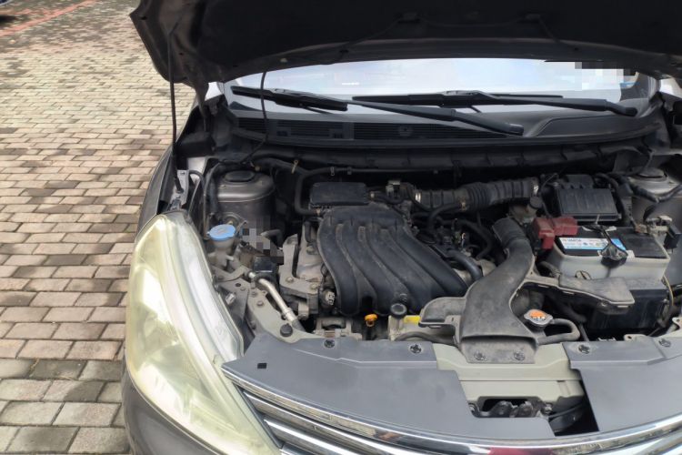 Used Nissan Livina 2013 1.6XE CVT Comfort Edition Engine Bay Right