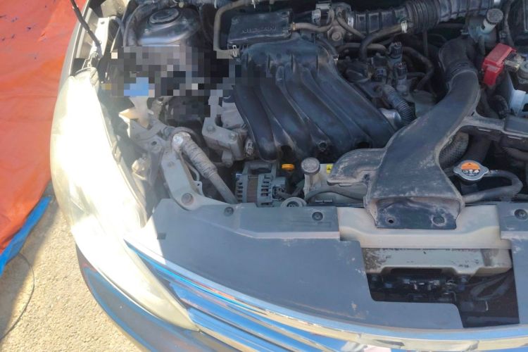 Used Nissan Livina 2013 1.6XE Manual Comfort Edition Engine Bay Right