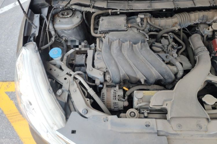 Used Nissan Livina 2013 1.6XE Manual Comfort Edition Engine Bay Right