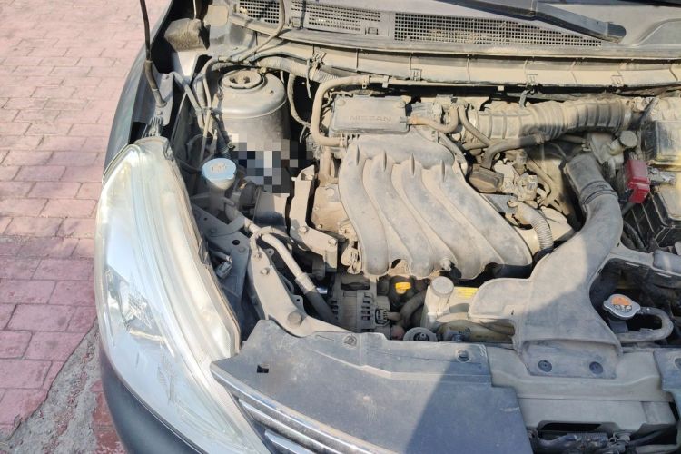 Used Nissan Livina 2013 1.6XE Manual Comfort Edition Engine Bay Right