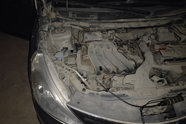 Used Nissan Livina 2013 Jingrui 1.6XL Manual Comfort Edition Engine Bay Right