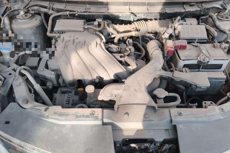 Used Nissan Livina 2013 1.6XE Manual Comfort Edition Engine Bay