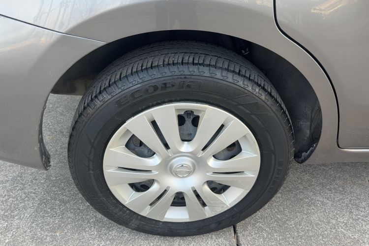 Used Nissan Livina 2013 1.6XE Manual Comfort Edition Exterior 4