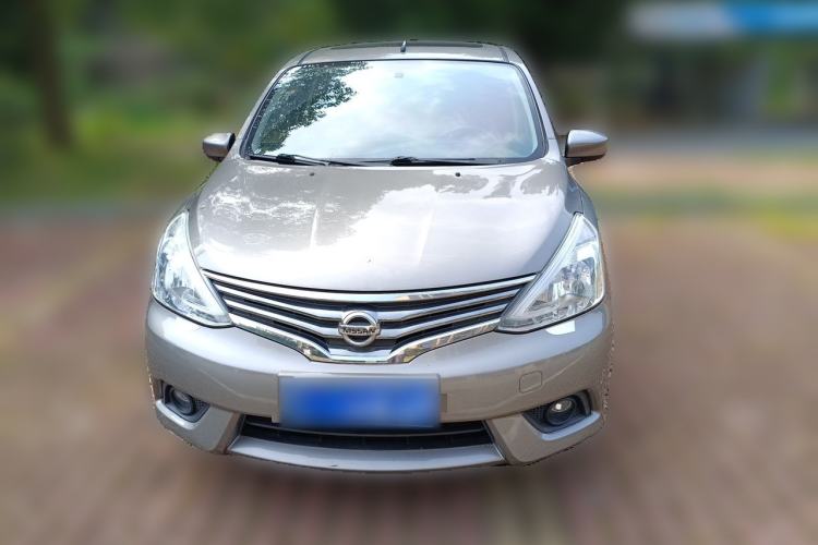 Used Nissan Livina 2013 1.6XL Manual Luxury Edition Front