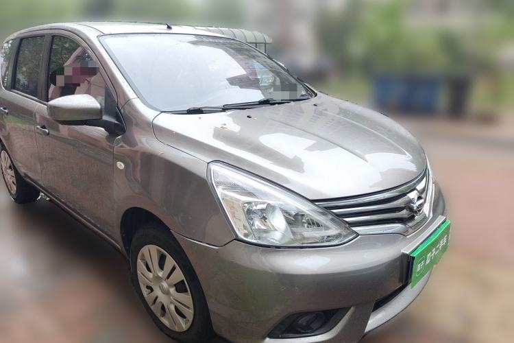Used Nissan Livina 2013 1.6XE CVT Comfort Edition Front Right 45 Deg