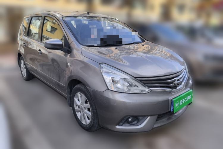 Used Nissan Livina 2013 1.6XL CVT Luxury Edition Front Right 45 Deg