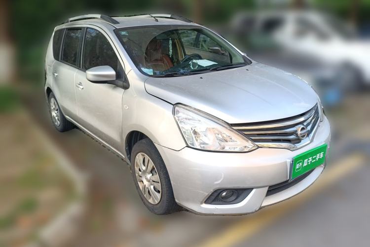 Used Nissan Livina 2013 1.6XE Manual Comfort Edition Front Right 45 Deg