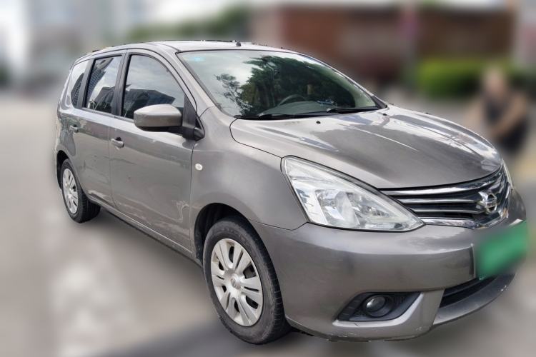 Used Nissan Livina 2013 1.6XE CVT Comfort Edition Front Right 45 Deg