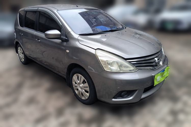 Used Nissan Livina 2013 1.6XE CVT Comfort Edition Front Right 45 Deg