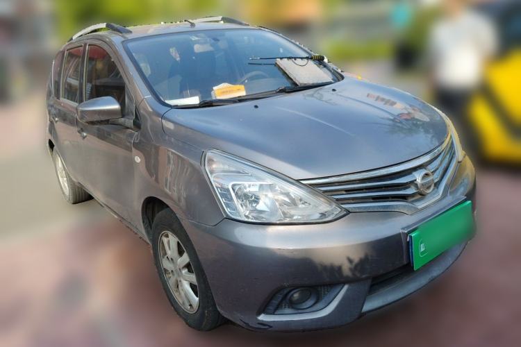 Used Nissan Livina 2013 1.6XE Manual Comfort Edition Front Right 45 Deg