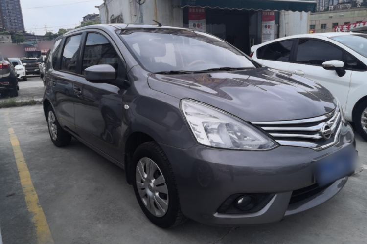 Used Nissan Livina 2013 1.6XE CVT Comfort Edition Front Right 45 Deg