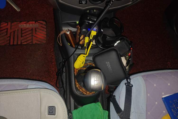 Used Nissan Livina 2013 Jingrui 1.6XL Manual Comfort Edition Gear Lever