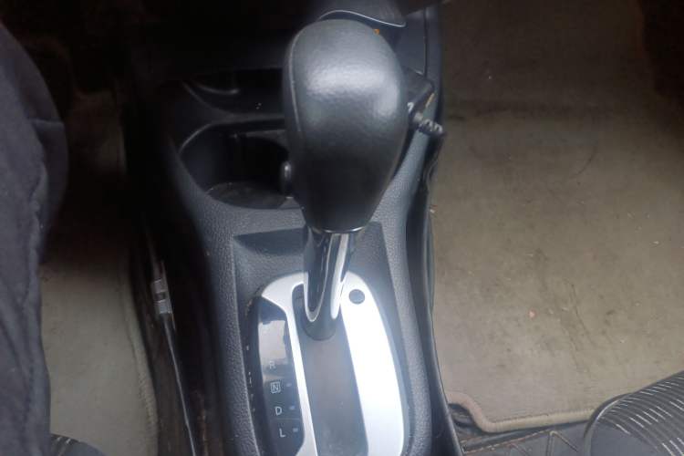 Used Nissan Livina 2013 Jinrui 1.6XL CVT Comfort Edition Gear Lever