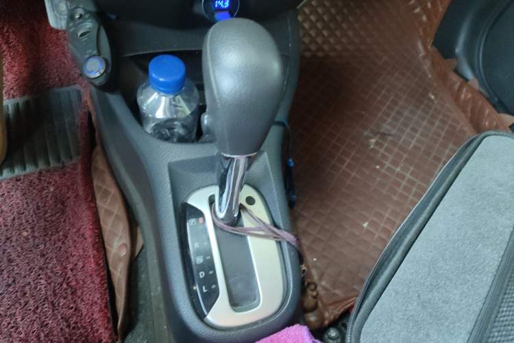 Used Nissan Livina 2013 Jinrui 1.6XL CVT Comfort Edition Gear Lever