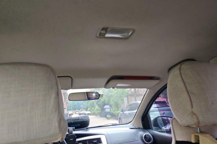 Used Nissan Livina 2013 Jingrui 1.6XL Manual Comfort Edition Headliner