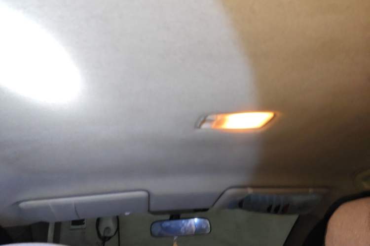 Used Nissan Livina 2013 1.6XE Manual Comfort Edition Headliner