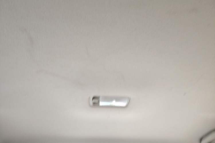Used Nissan Livina 2013 1.6XE Manual Comfort Edition Headliner
