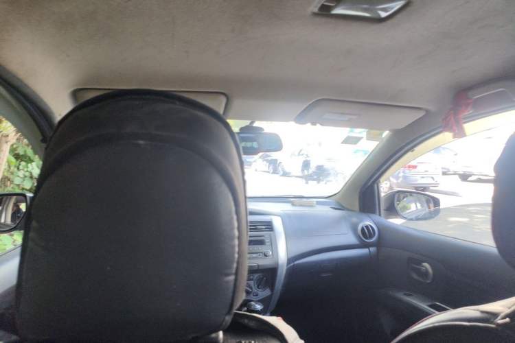 Used Nissan Livina 2013 Jingrui 1.6XL Manual Comfort Edition Headliner
