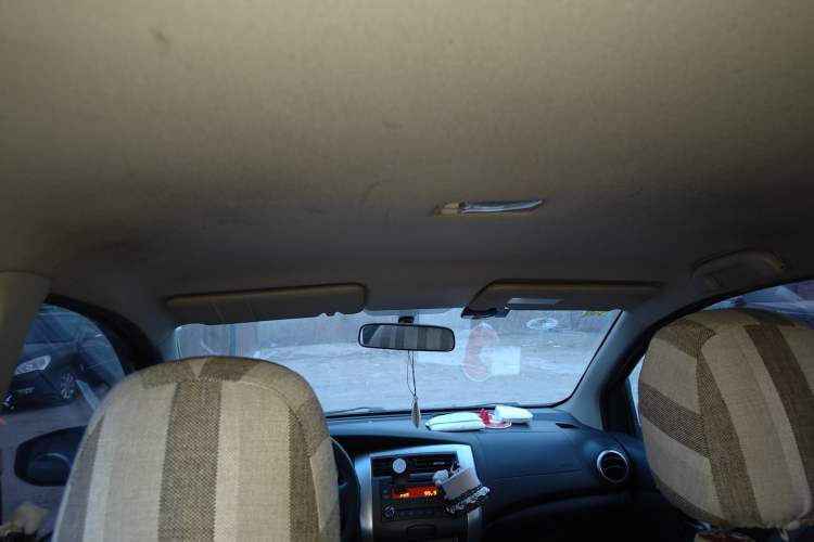 Used Nissan Livina 2013 Jingrui 1.6XL Manual Comfort Edition Headliner