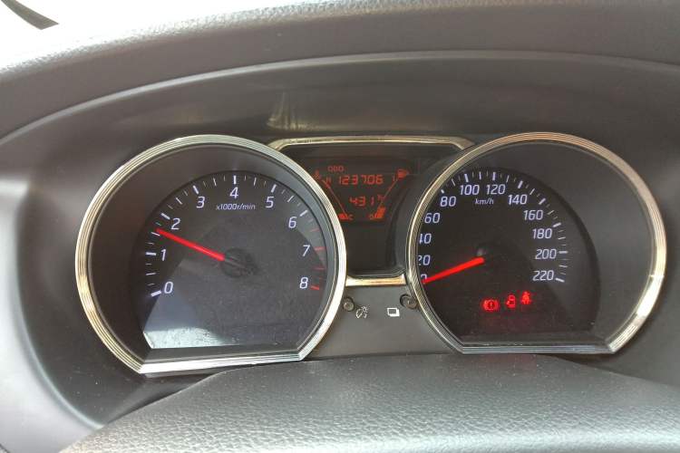 Used Nissan Livina 2013 1.6XE Manual Comfort Edition Instrument Cluster
