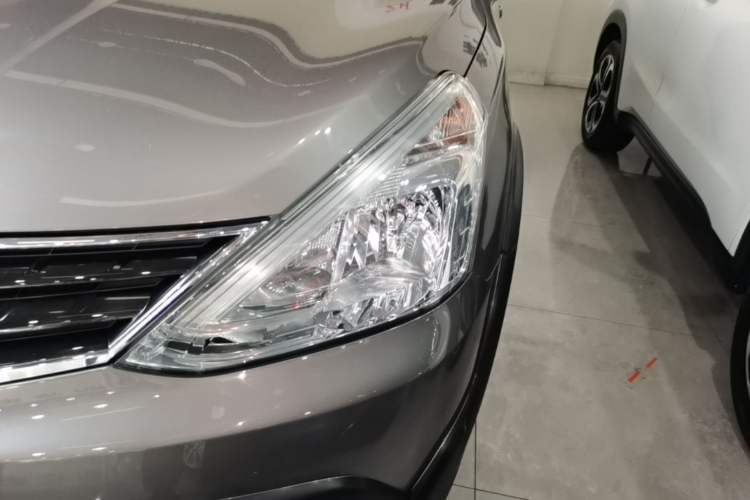 Used Nissan Livina 2013 Jinrui 1.6XL CVT Comfort Edition Left Front Headlight