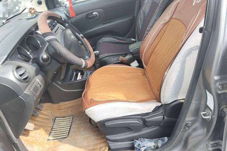 Used Nissan Livina 2013 1.6XE Manual Comfort Edition Left Front Seat