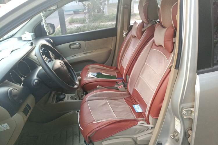 Used Nissan Livina 2013 1.6XE Manual Comfort Edition Left Front Seat