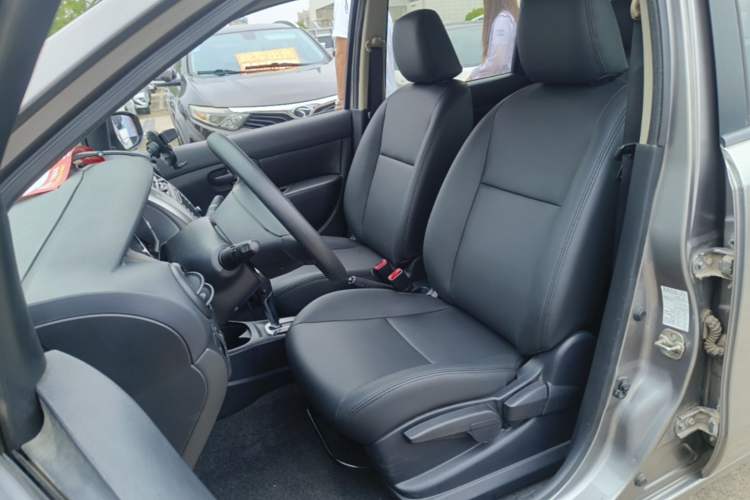 Used Nissan Livina 2013 1.6XE CVT Comfort Edition Left Front Seat