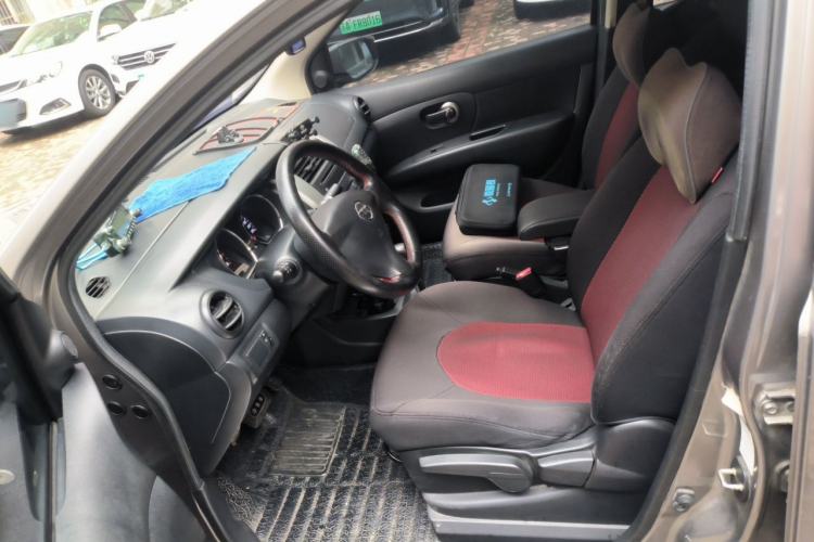 Used Nissan Livina 2013 1.6XE CVT Comfort Edition Left Front Seat