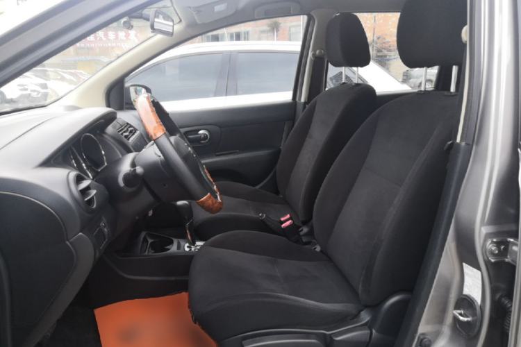 Used Nissan Livina 2013 1.6XE CVT Comfort Edition Left Front Seat