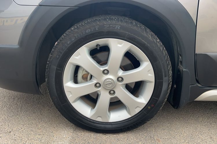 Used Nissan Livina 2013 JINRUI 1.6XV CVT Luxury Edition Left Front Wheel Hub
