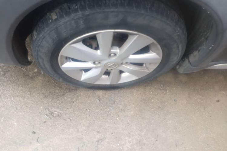 Used Nissan Livina 2013 Jinrui 1.6XL CVT Comfort Edition Left Front Wheel Hub