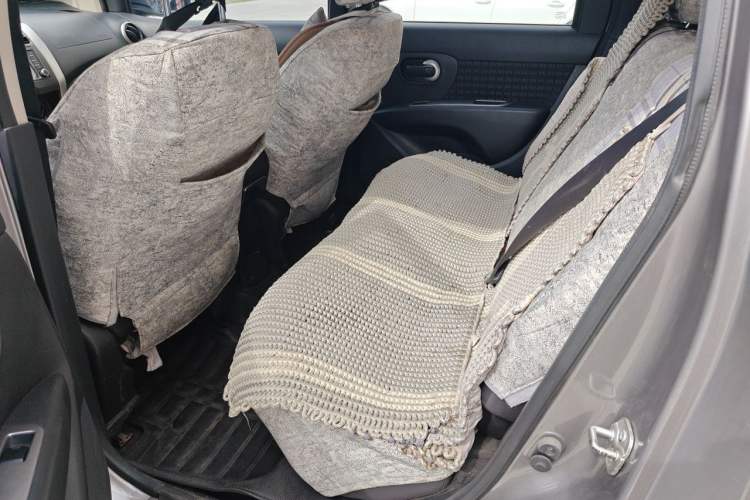 Used Nissan Livina 2013 Jingrui 1.6XL Manual Comfort Edition Left Rear Seat