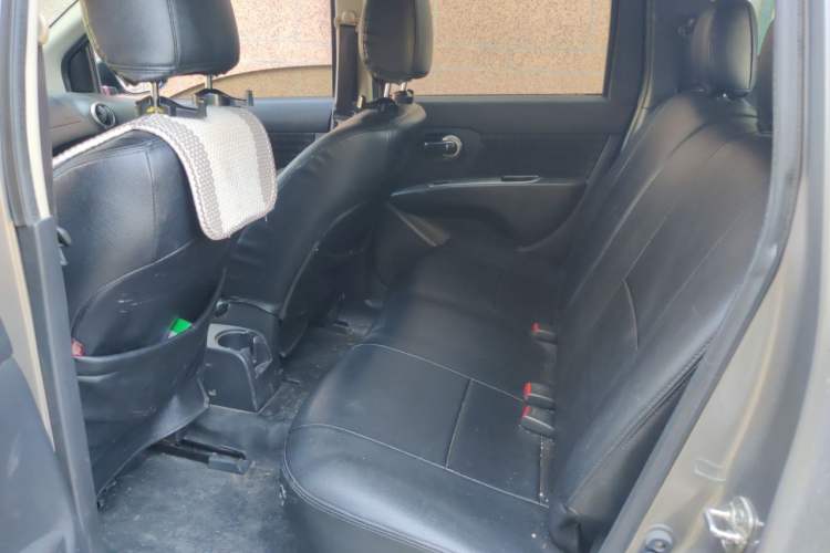 Used Nissan Livina 2013 JINRUI 1.6XV CVT Luxury Edition Left Rear Seat