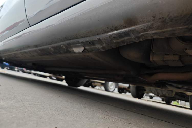 Used Nissan Livina 2013 1.6XE CVT Comfort Edition Left Side Sill