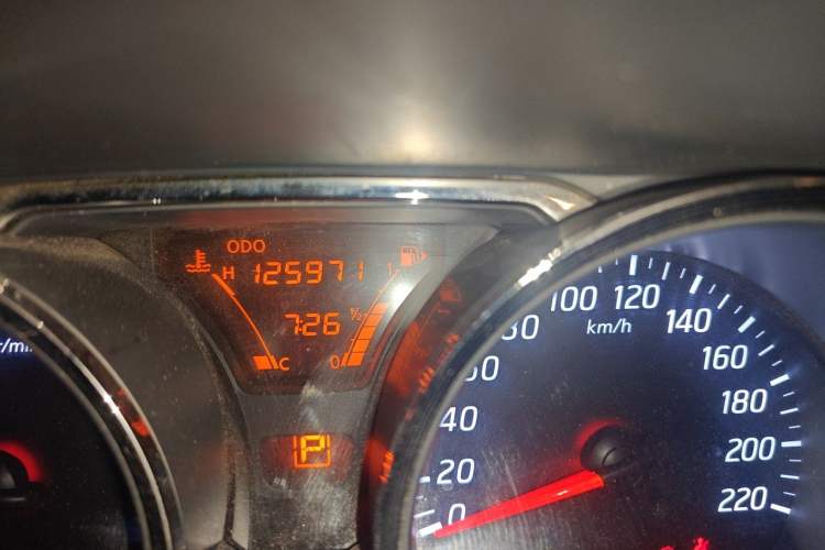 Used Nissan Livina 2013 Jinrui 1.6XL CVT Comfort Edition Odometer Close Up