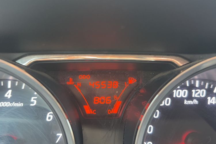 Used Nissan Livina 2013 1.6XE Manual Comfort Edition Odometer Close Up