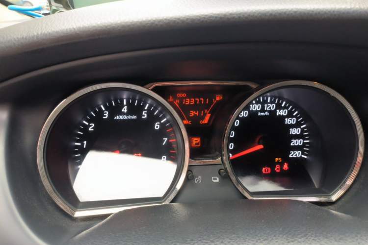 Used Nissan Livina 2013 1.6XE CVT Comfort Edition Odometer Close Up