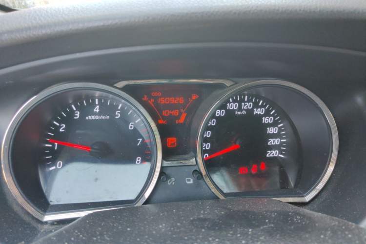 Used Nissan Livina 2013 JINRUI 1.6XV CVT Luxury Edition Odometer Close Up