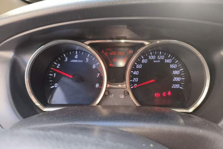 Used Nissan Livina 2013 1.6XE Manual Comfort Edition Odometer Close Up