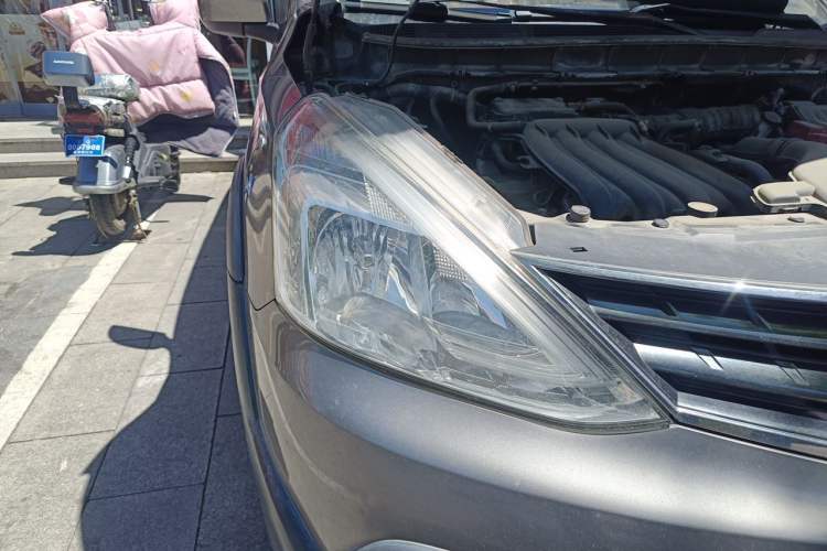Used Nissan Livina 2013 JINRUI 1.6XV CVT Luxury Edition Right Front Headlight