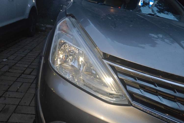 Used Nissan Livina 2013 Jinrui 1.6XL CVT Comfort Edition Right Front Headlight